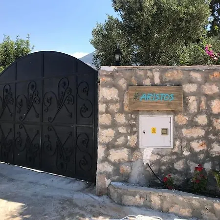 Villa Aristos *